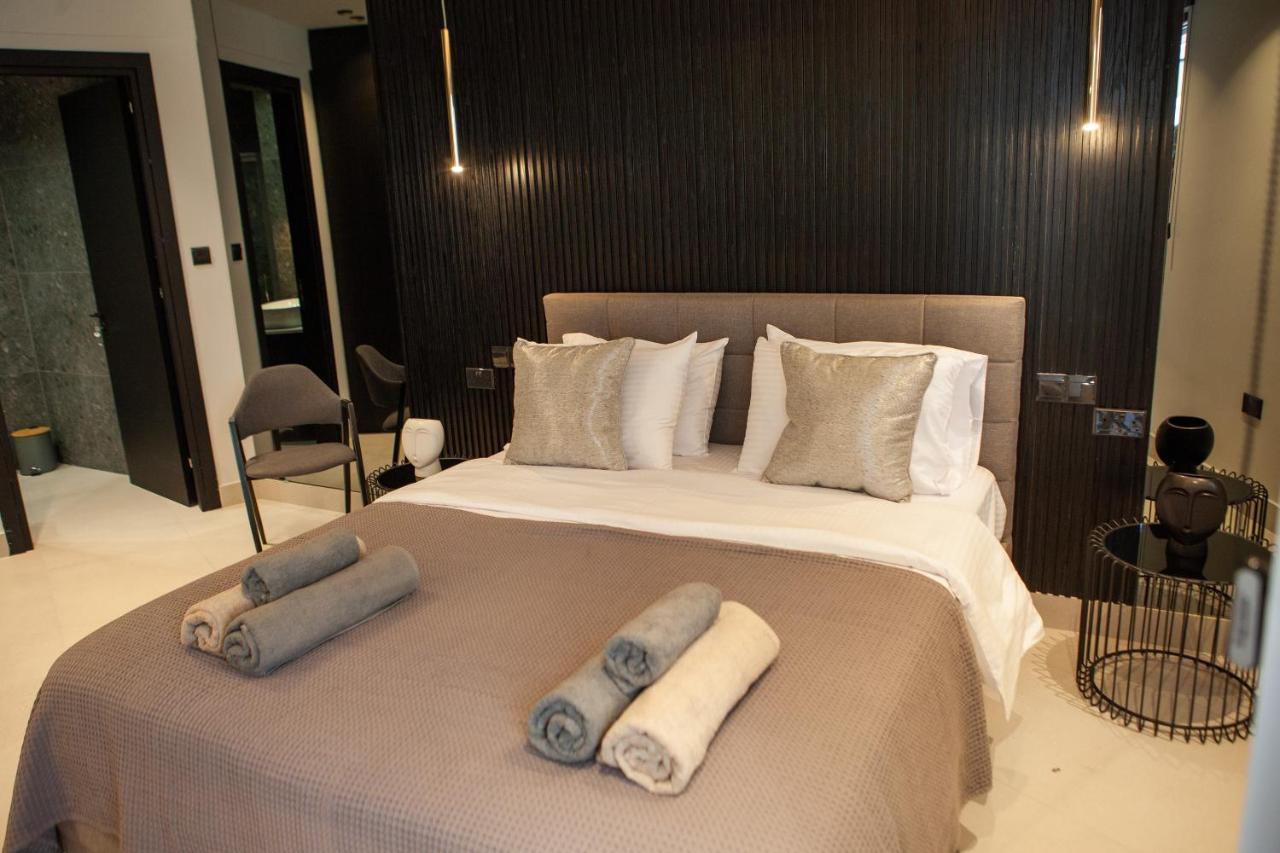 Raam Luxury Suites Larnaca Exteriör bild