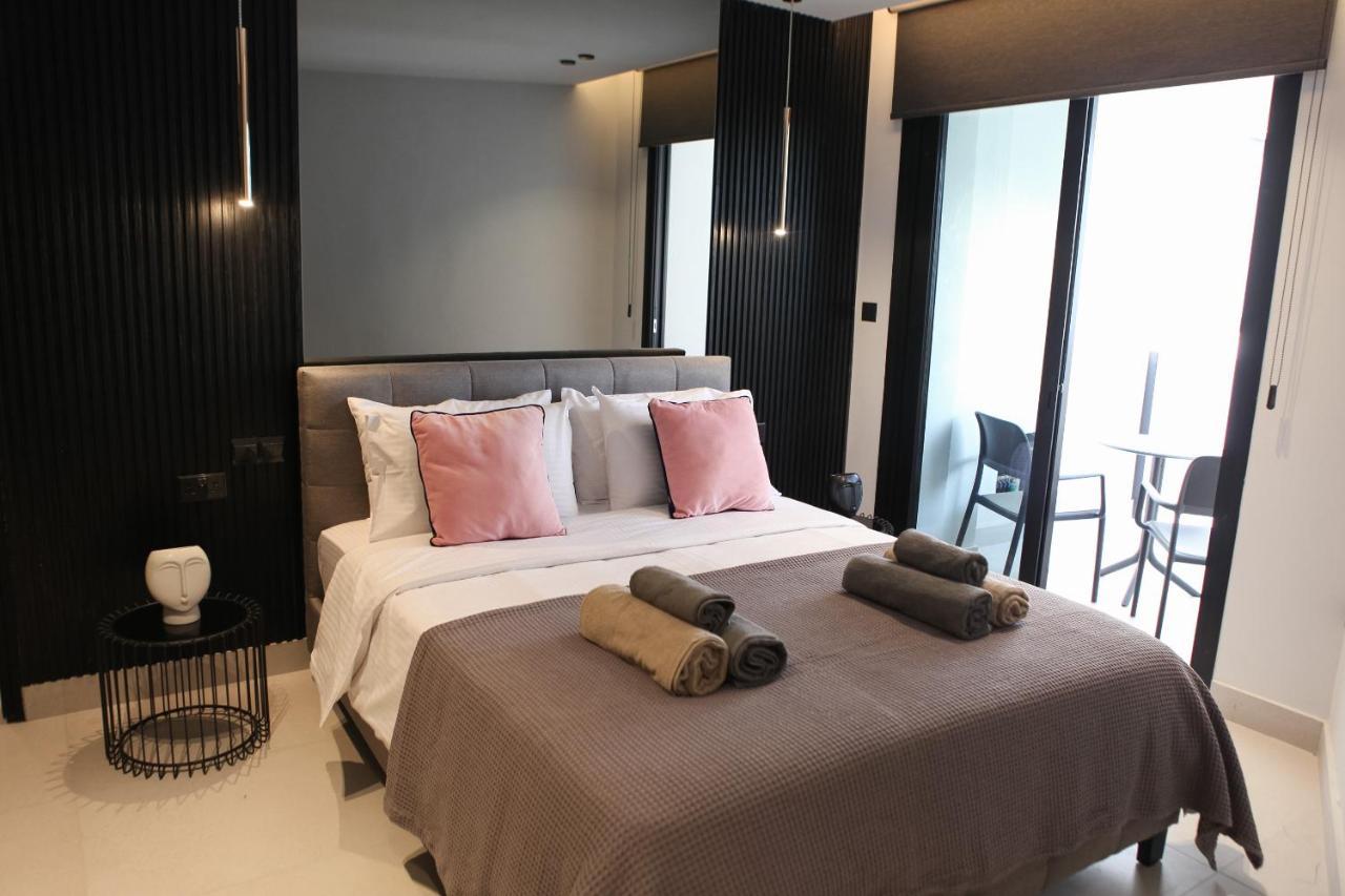 Raam Luxury Suites Larnaca Exteriör bild